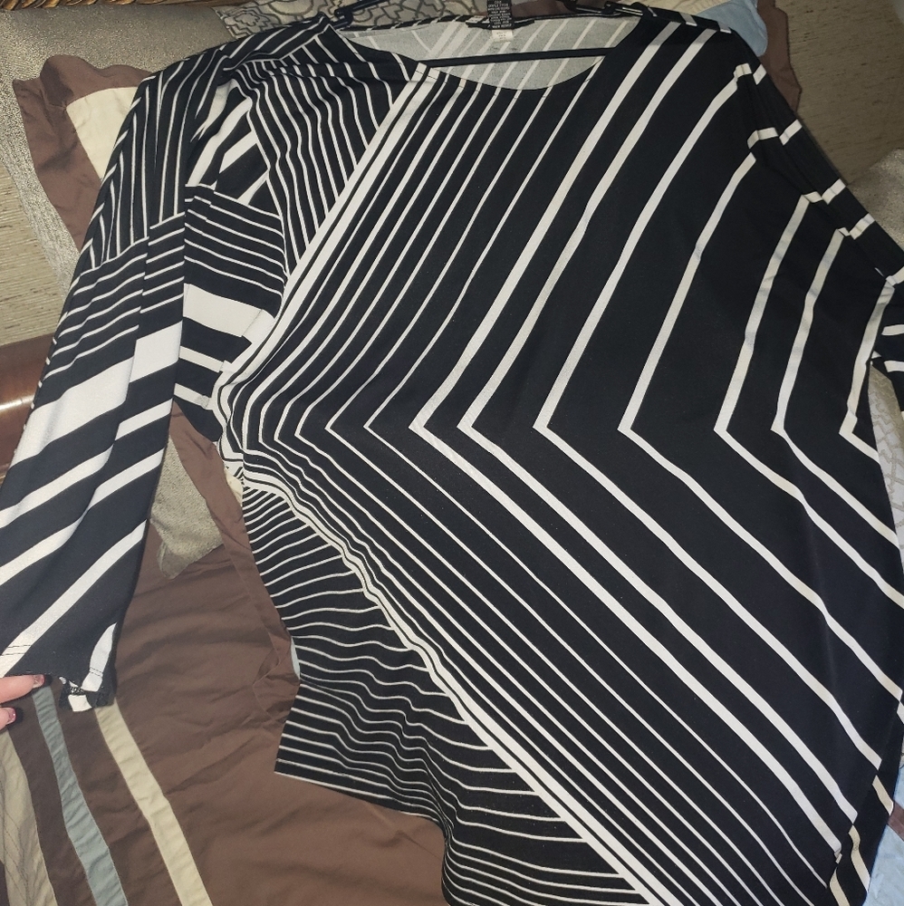 Alfani, Med, black/white, stretchy top